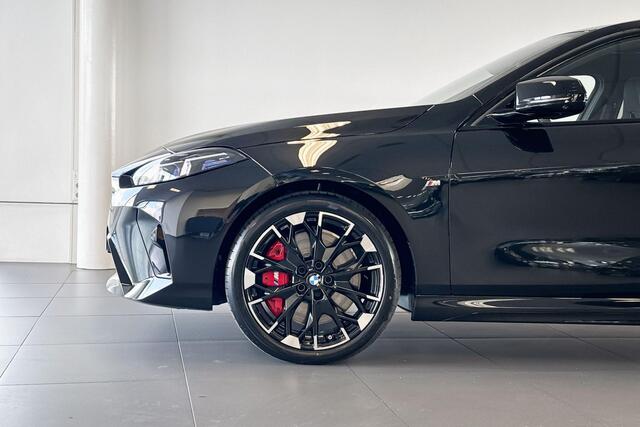 BMW 1-SERIE M135i xDrive | M Sport Pro | Innovation Pack | Driving Assistant Professional