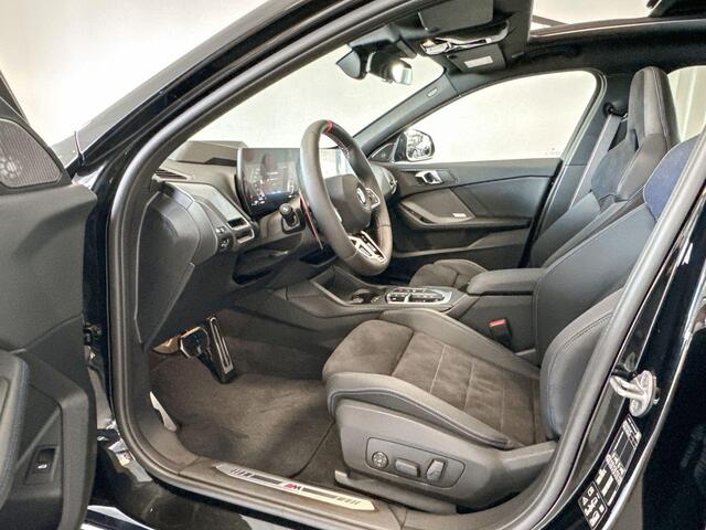 BMW 1-SERIE M135i xDrive | M Sport Pro | Innovation Pack | Driving Assistant Professional
