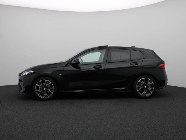 BMW 1-SERIE 5-deurs 120 M Sport Design Edition | Premium Pack | M Adaptief Onderstel | Panoramadak | Driving Assistant | Harman Kardon | 18''