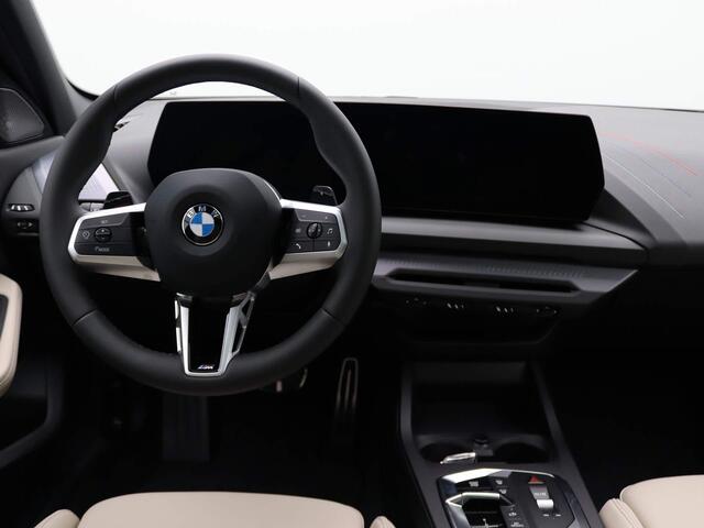 BMW 1-SERIE 5-deurs 120 M Sport Design Edition | Premium Pack | M Adaptief Onderstel | Panoramadak | Driving Assistant | Harman Kardon | 18''