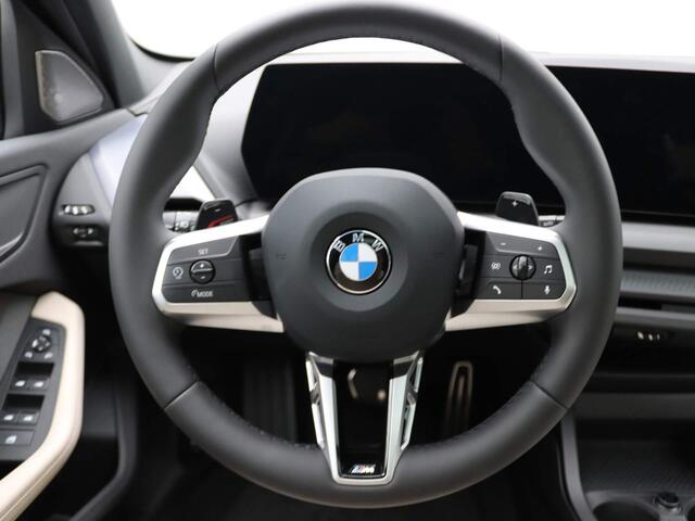 BMW 1-SERIE 5-deurs 120 M Sport Design Edition | Premium Pack | M Adaptief Onderstel | Panoramadak | Driving Assistant | Harman Kardon | 18''