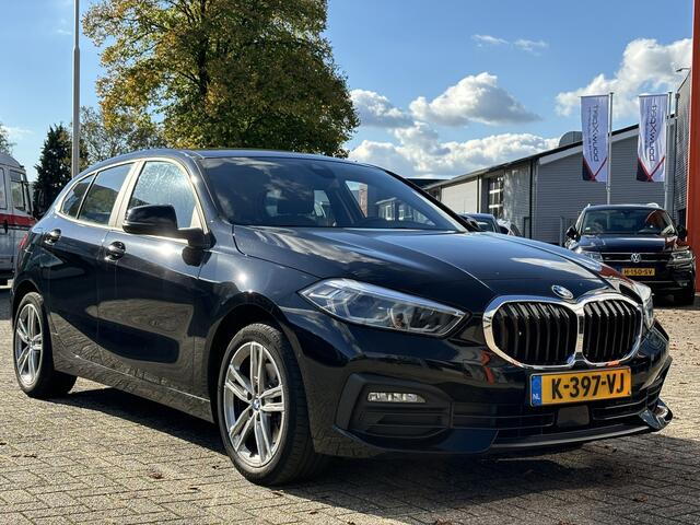 BMW 1-SERIE 118i Executive / NL Auto / 1ste Eigenaar / Camera / Navi /