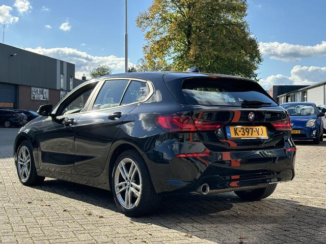 BMW 1-SERIE 118i Executive / NL Auto / 1ste Eigenaar / Camera / Navi /