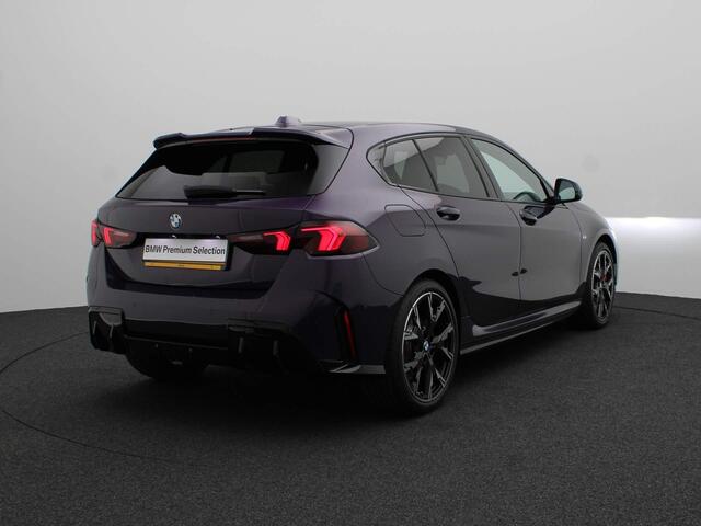 BMW 1-SERIE 120 M Sport Design Edition | Premium Pack | Comfort Access | Driving Assistant | Harman Kardon | 19''