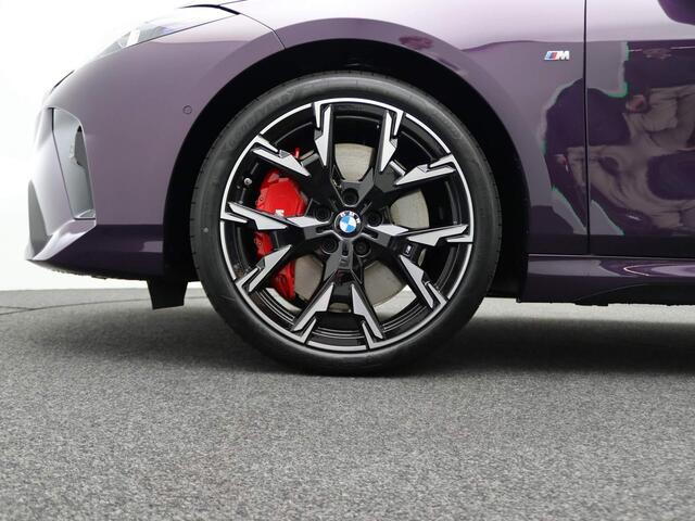 BMW 1-SERIE 120 M Sport Design Edition | Premium Pack | Comfort Access | Driving Assistant | Harman Kardon | 19''