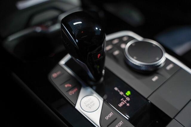 BMW 1-SERIE 5-deurs 118i M Sportpakket Aut.