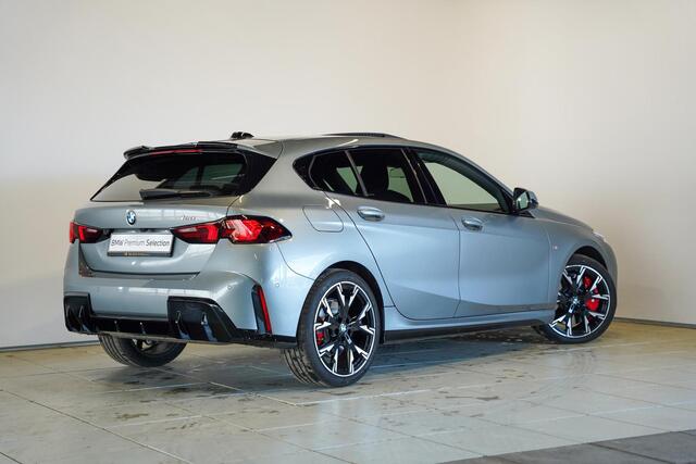 BMW 1-SERIE 5-deurs 120 M Sportpakket Pro Aut. - Beschikbaar vanaf: Maart 2025