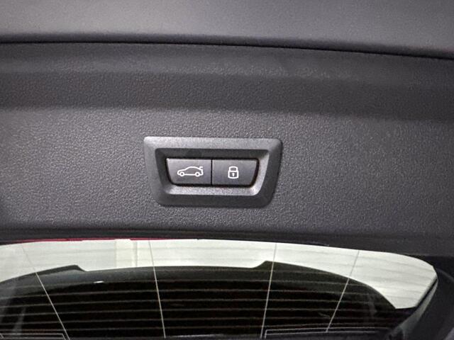 BMW 1-SERIE 120 | M-Sport Pro | Premium Pack | Harman/Kardon | Panoramadak | Comfort Access