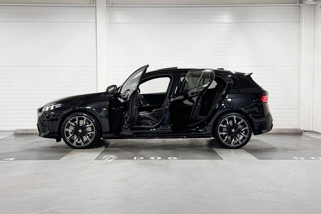 BMW 1-SERIE 120 | M-Sport Pro | Premium Pack | Harman/Kardon | Panoramadak | Driving Assistant | Comfort Access