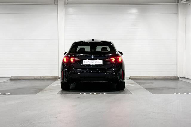 BMW 1-SERIE 120 | M-Sport Pro | Premium Pack | Harman/Kardon | Panoramadak | Driving Assistant | Comfort Access
