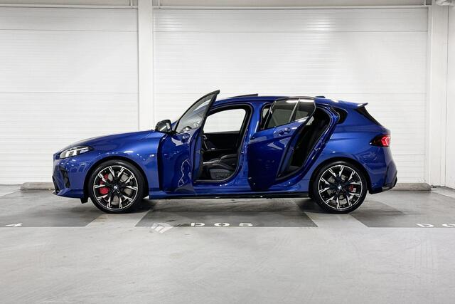 BMW 1-SERIE 120 | M-Sport Pro | Innovation Pack | Harman/Kardon | Panoramadak | Head-up Display | Comfort Access