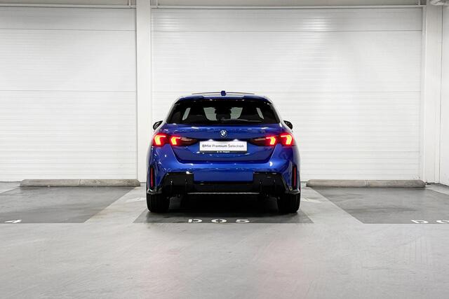 BMW 1-SERIE 120 | M-Sport Pro | Innovation Pack | Harman/Kardon | Panoramadak | Head-up Display | Comfort Access