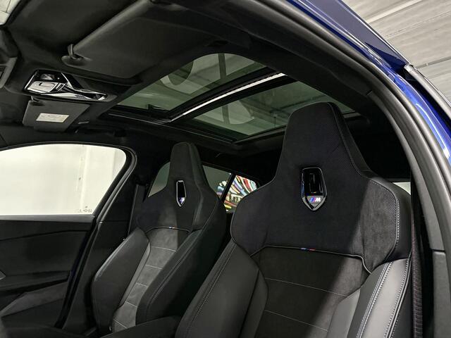 BMW 1-SERIE 120 | M-Sport Pro | Innovation Pack | Harman/Kardon | Panoramadak | Head-up Display | Comfort Access