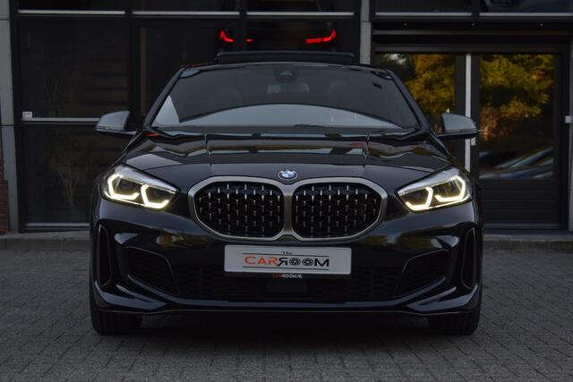 BMW 1-SERIE M135i xDrive High Executive Pano Ambiance