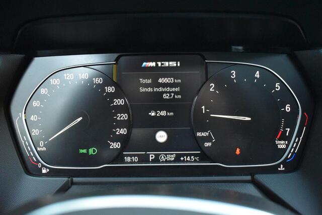 BMW 1-SERIE M135i xDrive High Executive Pano Ambiance