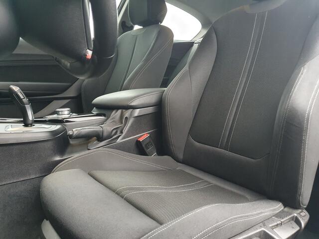BMW 1-SERIE 118i Executive NAVI/CRUISE/CLIMA/LMV