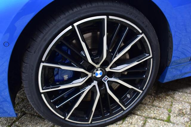 BMW 1-SERIE 118i Executive Edition M-Pakket, Apple Carplay, Achteruitrijcamera, Panorama Dak, PDC, Led verlichting