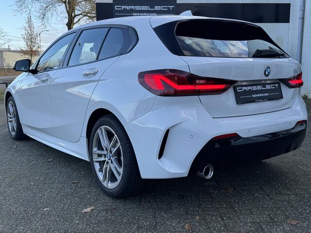 BMW 1-SERIE 118i M Sport pakket, Live Cockpit Professional, DAB-tuner, Shadow-line Een proefrit levert het bewijs. Neem contact op en we maken een afspraak!