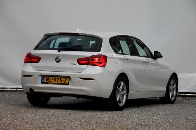 BMW 1-SERIE 118i Automaat Centennial High Executive - 136 pk **Leer