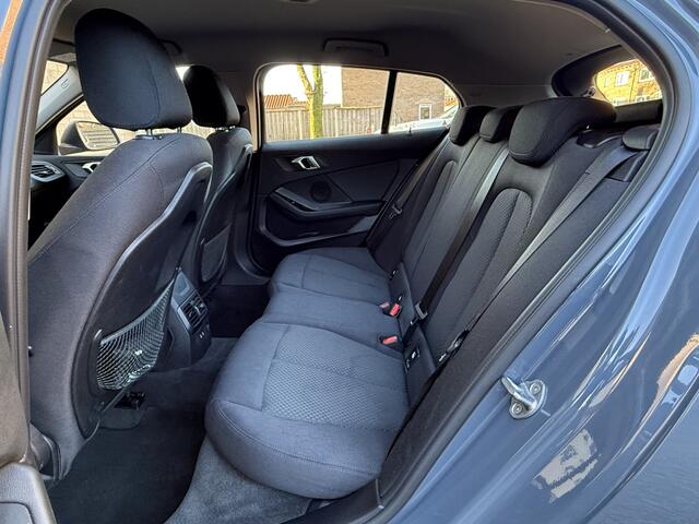 BMW 1-SERIE 118i Executive Edition | Clima | Camera | LM | LED | NAVI | PDC |