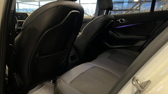 BMW 1-SERIE 118i High Exec | Navi | Cruise | Stoelverwarming