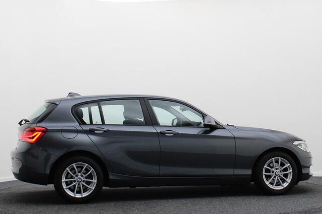 BMW 1-SERIE 118i Executive Automaat LED, Climate, Cruise, Navigatie, Bluetooth, PDC, Start/Stop, 16''