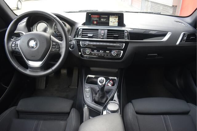BMW 1-SERIE 116i Edition Sport Line Shadow Executive Sportstoelen, Navi prof, PDC v+a,