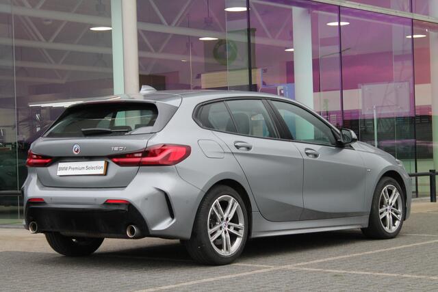 BMW 1-SERIE 120i Executive M Sport Automaat / M Sport steering / Sportstoelen / LED / Cruise Control / Parking Assistant / Live Cockpit Professional / M Sportonderstel