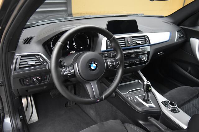 BMW 1-SERIE 118i Corporate Lease Executive * M Sportpakket * 18 Inch * Keyless * LED * Alcantara *