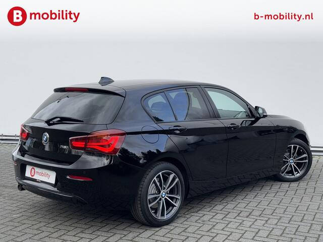 BMW 1-SERIE 118i Executive Sportline Automaat Apple CarPlay | Sportstoelen | LED Koplampen | PDC achter