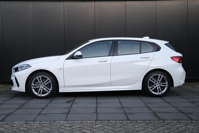 BMW 1-SERIE 118i Introduction Edition | M SPORT | PDC | APPLE CARPLAY | CRUISE | NAVI |