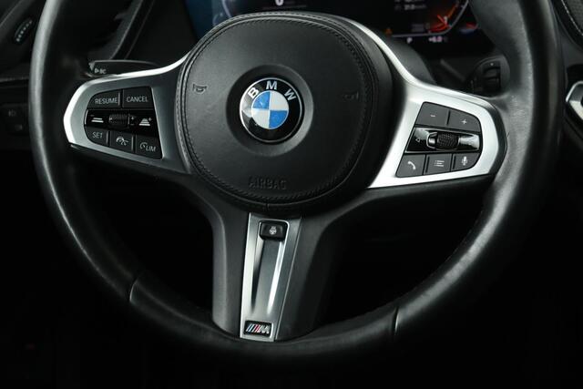 BMW 1-SERIE 118i Executive Edtion | Sport Line | Panoramadak | Stoel & stuurverwarming | Adaptive cruise | Camera | Harman/Kardon | Full LED