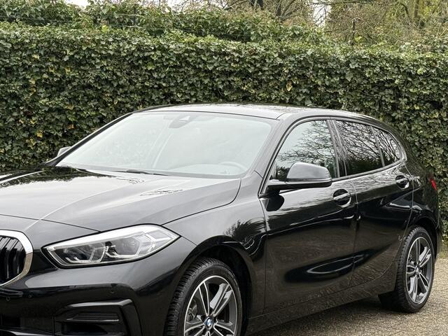 BMW 1-SERIE 120i | SportLine | Comfort Access | Sportstoel. | Shadow Line