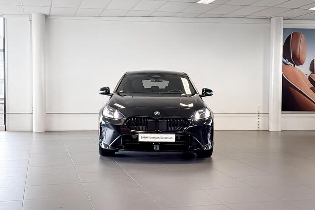 BMW 1-SERIE 120 M Sport Design Edition | Stoelverwarming | Comfort Access | Achteruitrijcamera | Trekhaak |