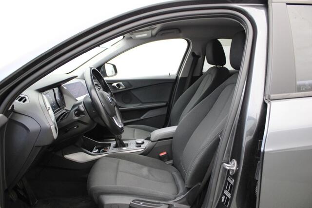BMW 1-SERIE 116d Executive - Cruise, Navi