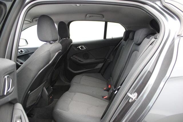 BMW 1-SERIE 116d Executive - Cruise, Navi