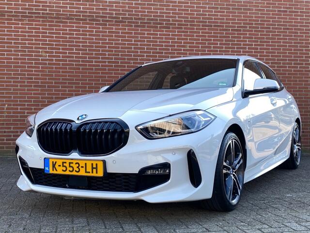 BMW 1-SERIE 118I EXECUTIVE ED. M-SPORTPAKKET NAV CRUISE CARPLAY CAMERA AMBIA