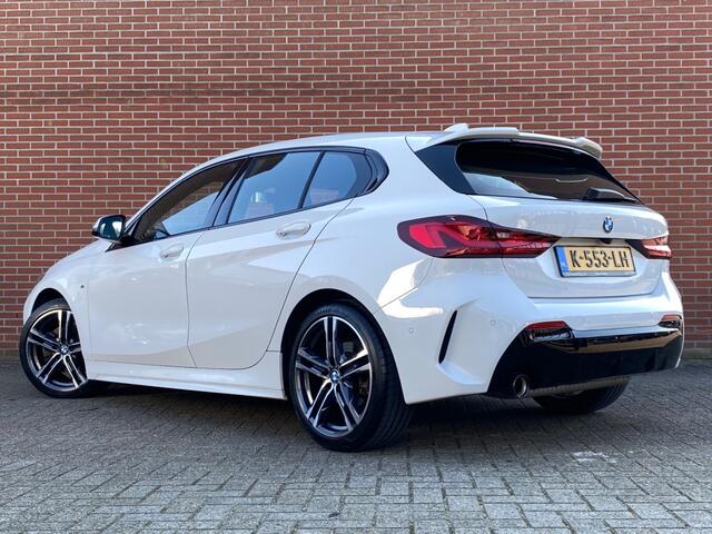 BMW 1-SERIE 118I EXECUTIVE ED. M-SPORTPAKKET NAV CRUISE CARPLAY CAMERA AMBIA