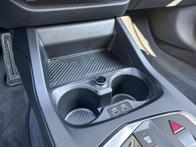 BMW 1-SERIE 120 M Sport Design Edition BMW 1-serie 120 M Sport Design Edition