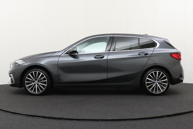 BMW 1-SERIE 118i Aut. High Exe. Trekhaak Head-up Display Camera M-SportLeder