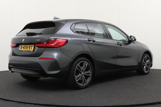 BMW 1-SERIE 118i Exe. Sport Line Camera Climate H-Leder/Sportstoelen