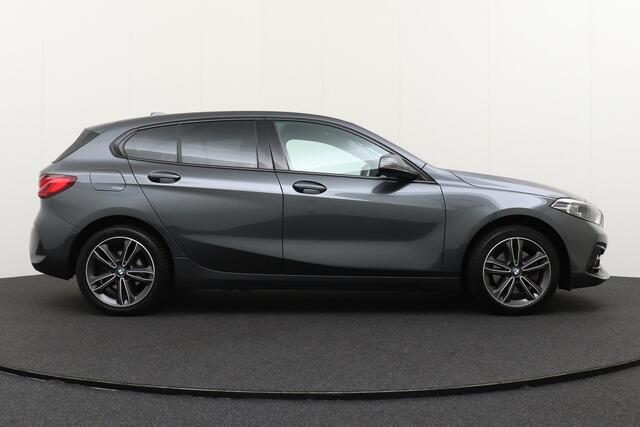 BMW 1-SERIE 118i Exe. Sport Line Camera Climate H-Leder/Sportstoelen