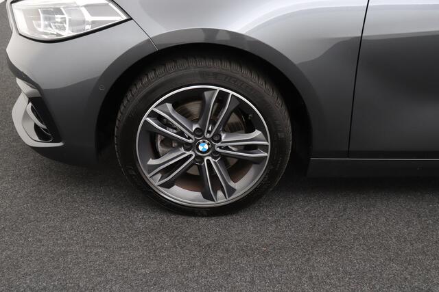 BMW 1-SERIE 118i Exe. Sport Line Camera Climate H-Leder/Sportstoelen