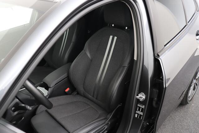 BMW 1-SERIE 118i Exe. Sport Line Camera Climate H-Leder/Sportstoelen