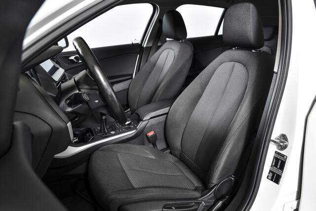 BMW 1-SERIE 118i 140 PK Corporate High Executive | Cruise | PDC | NAV+ Apple Car Play | EEC | LM 19" |