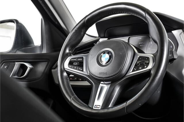 BMW 1-SERIE 118i 140 PK Corporate High Executive | Cruise | PDC | NAV+ Apple Car Play | EEC | LM 19" |