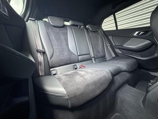 BMW 1-SERIE 120 / M-Sport Pro / Driving Assistant Professional / M Sportstoelen