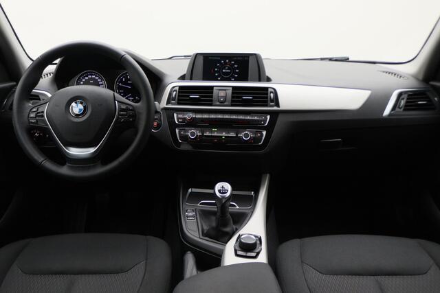 BMW 1-SERIE 116i Cruise, Climate, Stoelverwarming, LED, Bluetooth