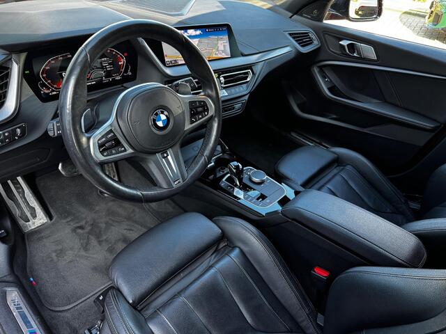 BMW 1-SERIE 5-deurs 120i Model M Sport Model M Sport | M Sport Plus Pack | High Executive | Comfort Pack | M Sportremsysteem | Harman Kardon Surround Sound Systeem
