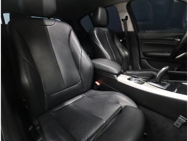 BMW 1-SERIE 118i M Sport [SCHUIFKANTELDAK, M-STUUR, VOL LEDER, PDC, CRUISE CONTROL, LED, NAVIGATIE, NIEUWSTAAT]